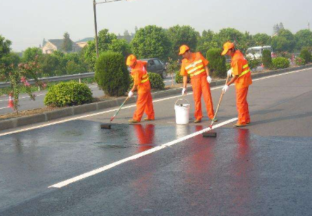 和平 彩色路面喷漆维修改色的使用寿命有多长？