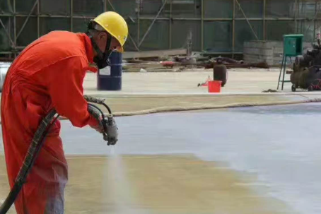 和平彩色路面喷涂是一种为路面